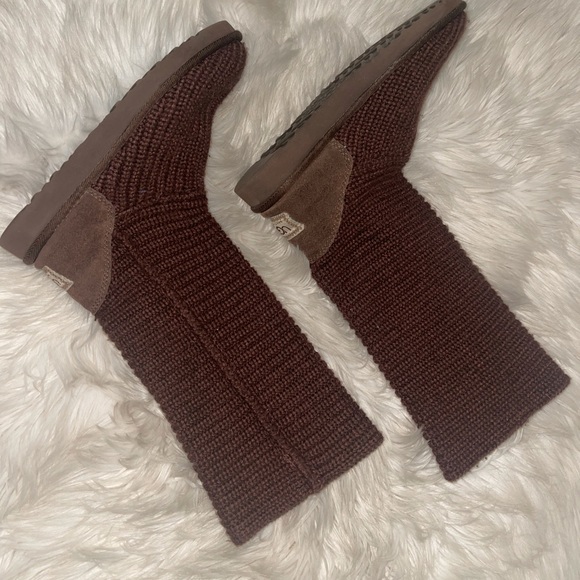 UGG Knit Boots - Picture 6 of 16